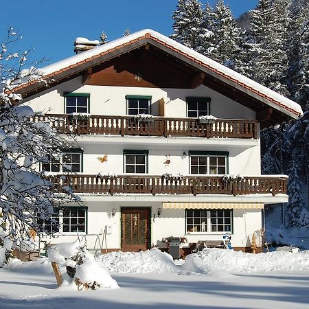 Apartamento Haus Waldrast Elbigenalp Exterior foto