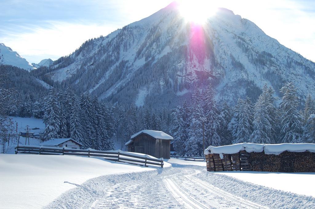 Apartamento Haus Waldrast Elbigenalp Exterior foto