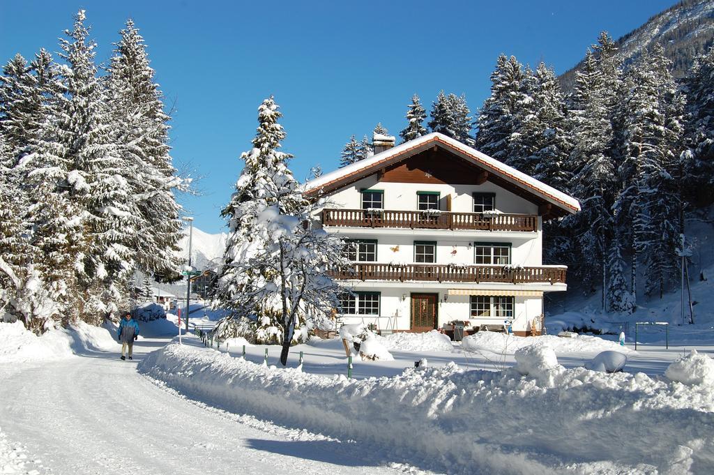 Apartamento Haus Waldrast Elbigenalp Exterior foto