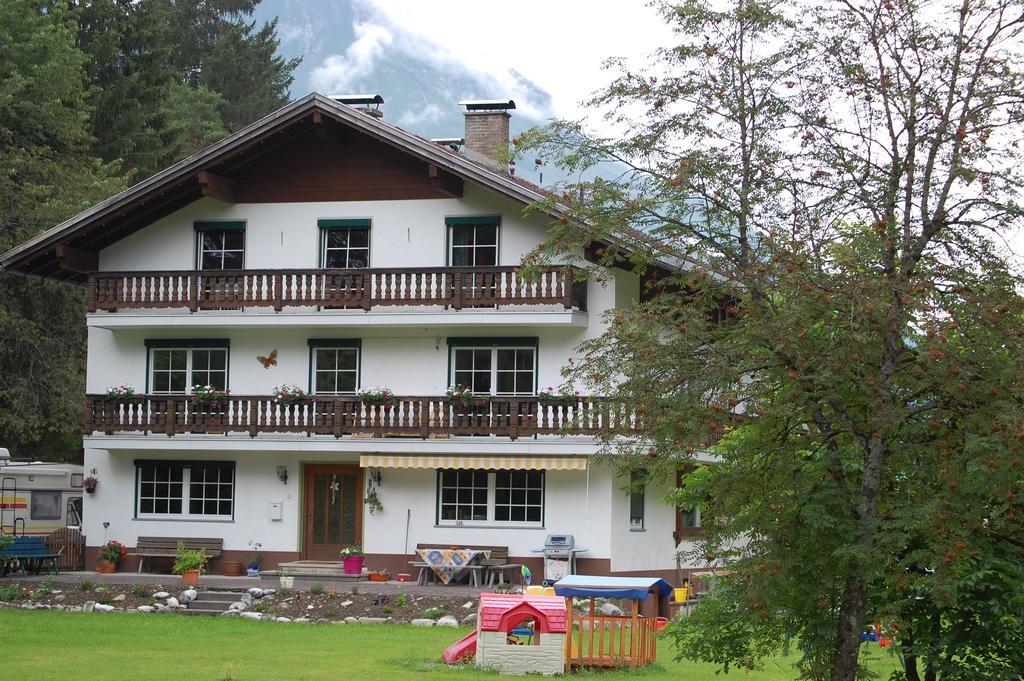 Apartamento Haus Waldrast Elbigenalp Habitación foto