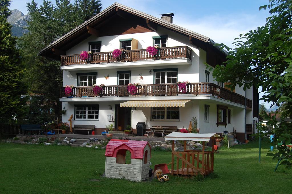 Apartamento Haus Waldrast Elbigenalp Exterior foto